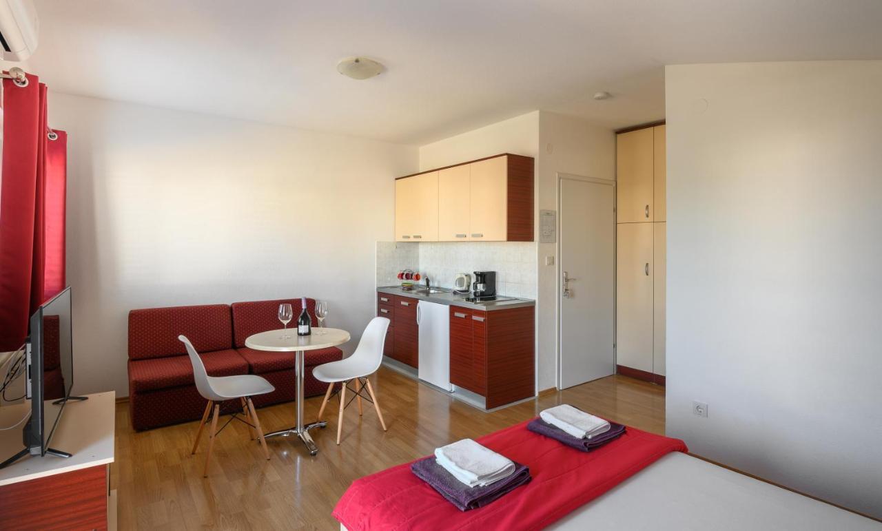Apartments Blatancic Водице Екстер'єр фото