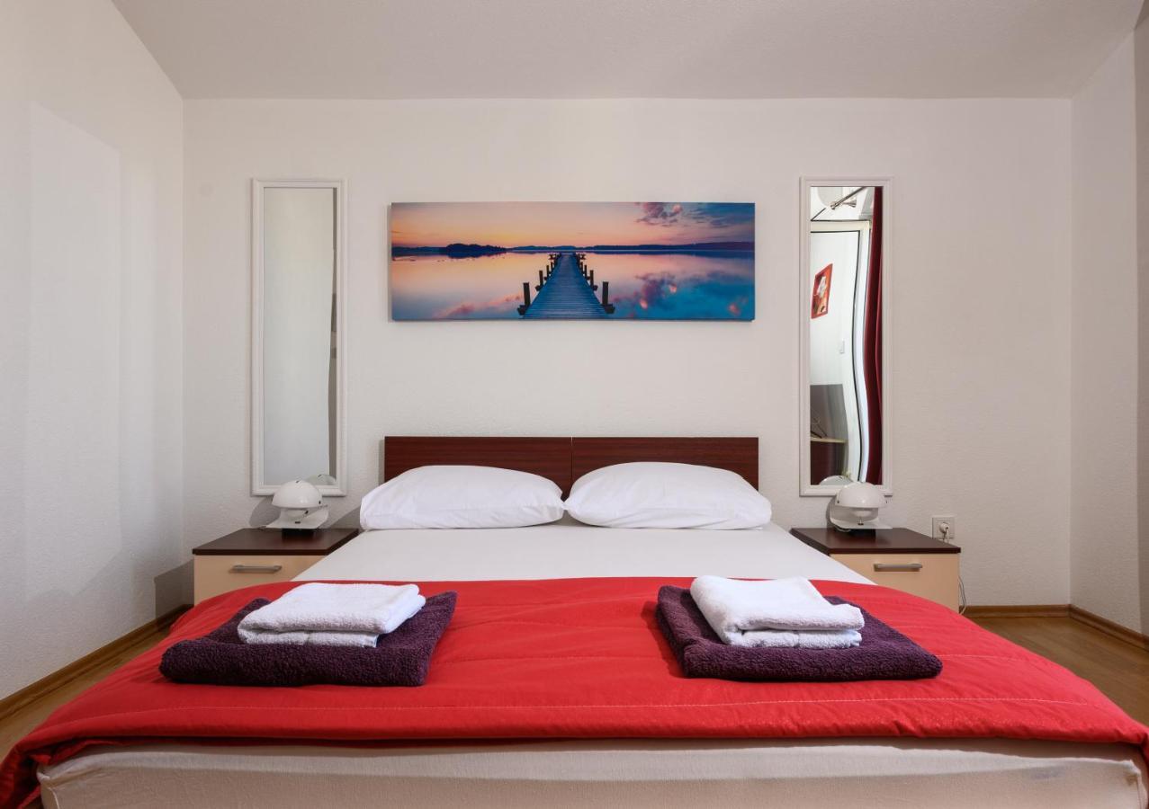 Apartments Blatancic Водице Екстер'єр фото