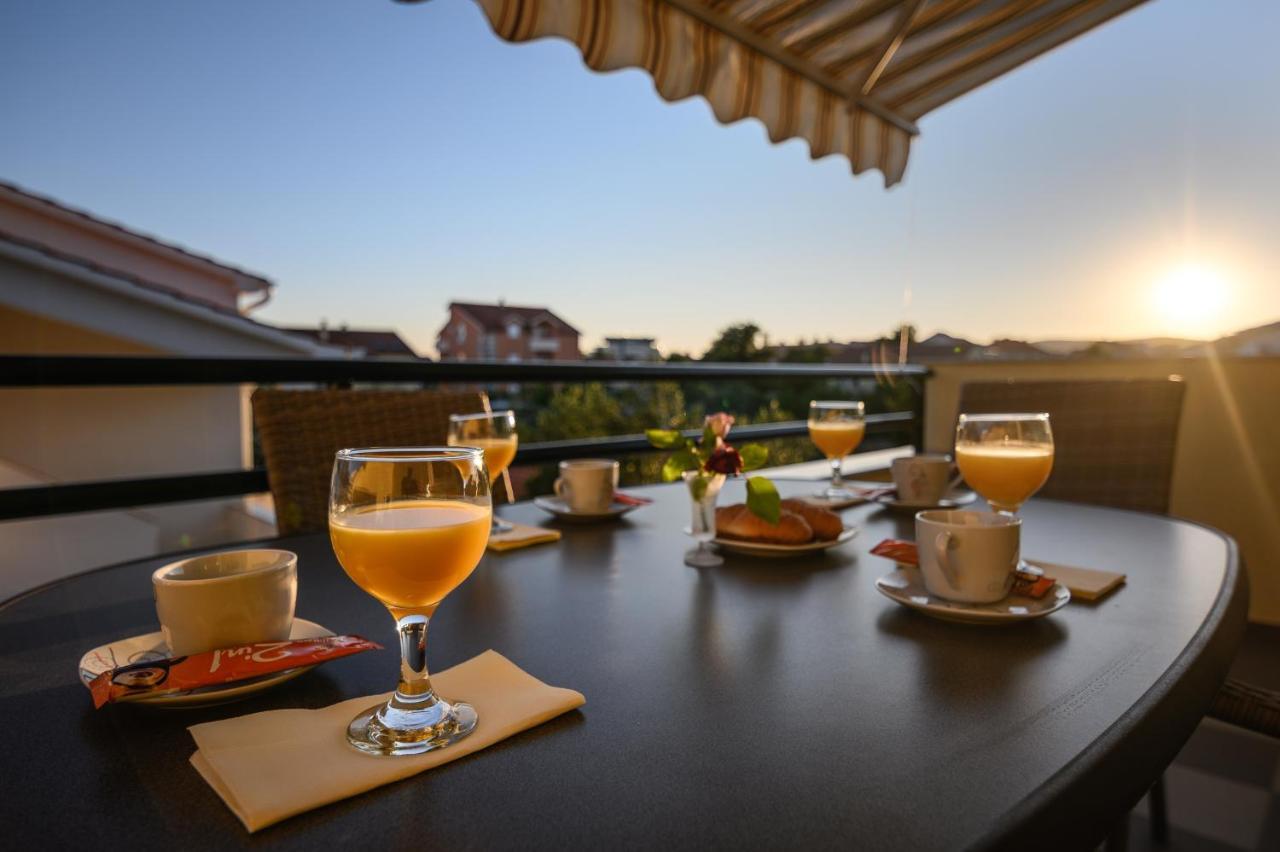 Apartments Blatancic Водице Екстер'єр фото