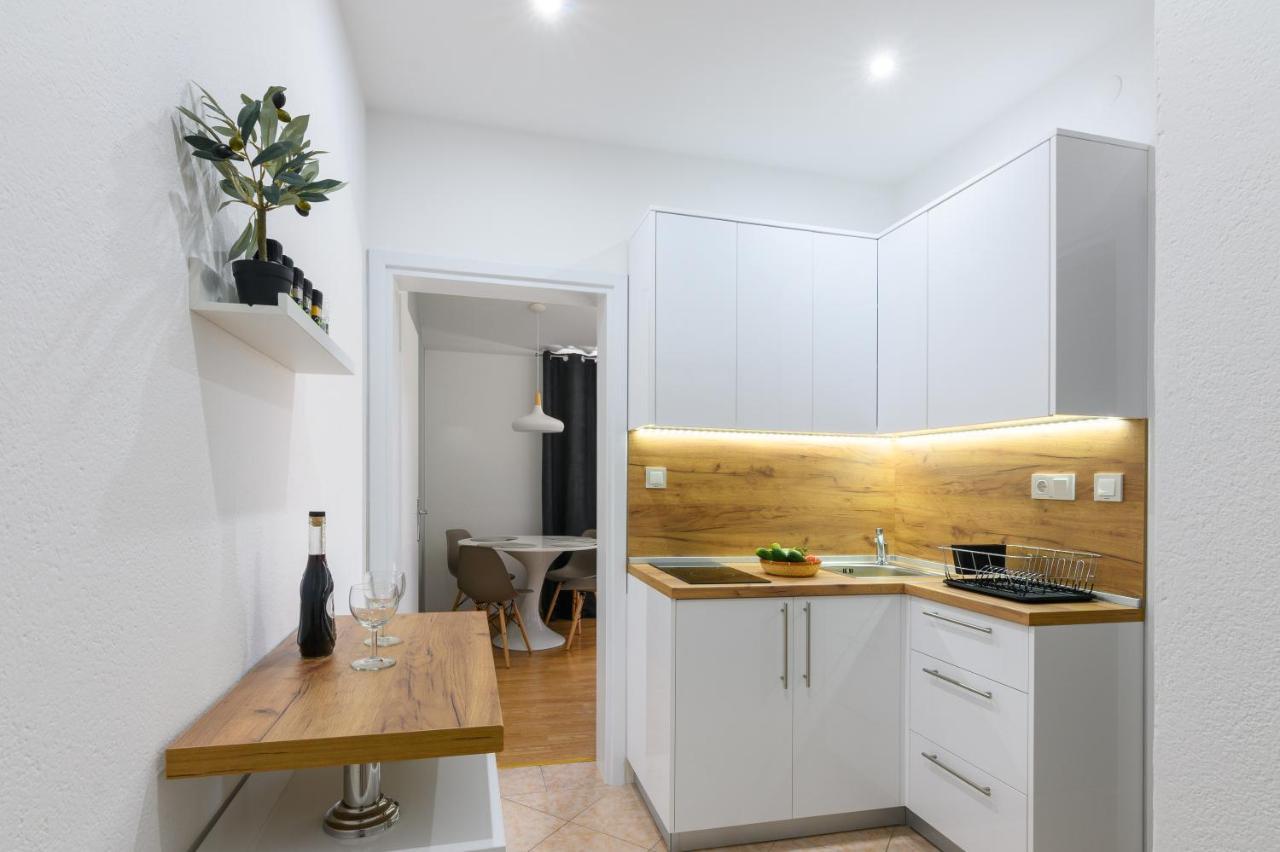 Apartments Blatancic Водице Екстер'єр фото