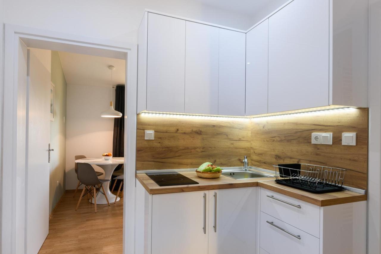 Apartments Blatancic Водице Екстер'єр фото