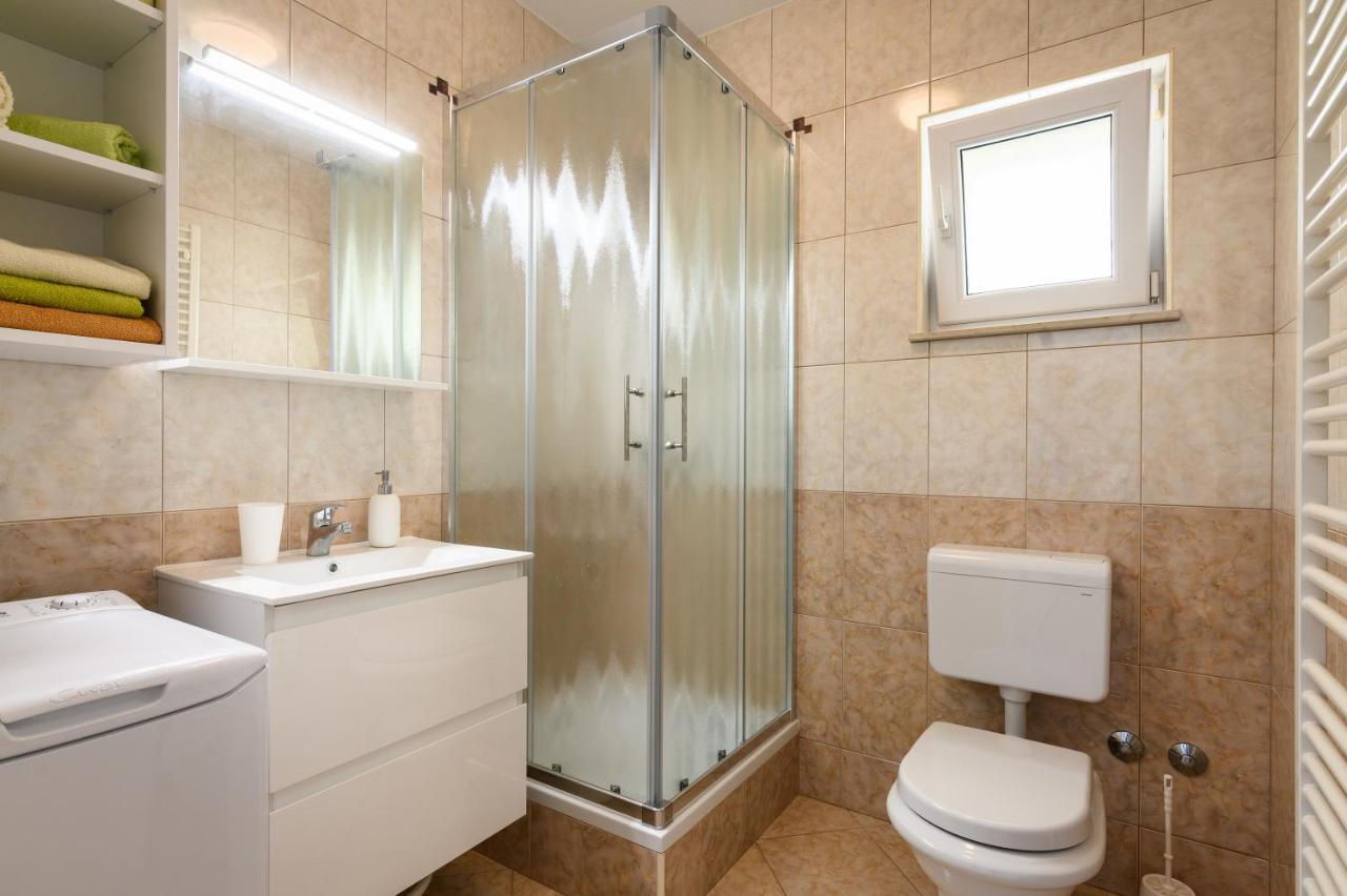 Apartments Blatancic Водице Екстер'єр фото